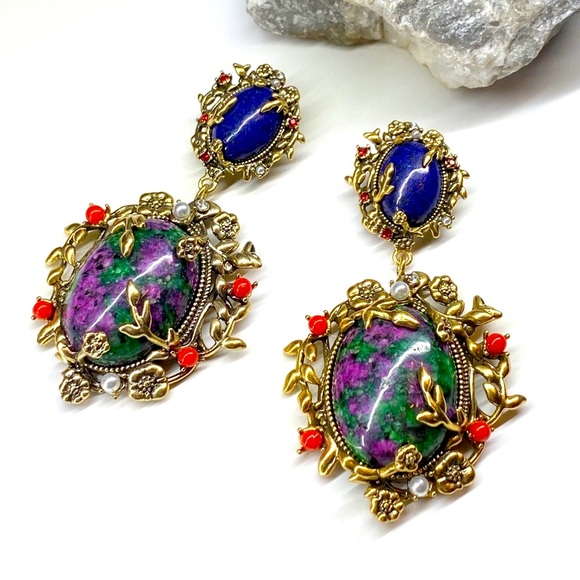 Zara Jewelry - NEW Vintage Garden Stone Dangle Earrings